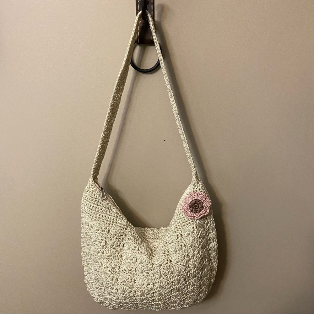 Crochet Beige/Creme Womens Boho Shoulder Bag-zippered closure.